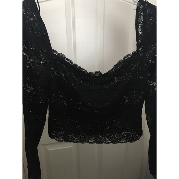 GUESS Rosalia Sheer Floral Lace Cropped Long Sleeve Top NWT - Picture 9 of 13